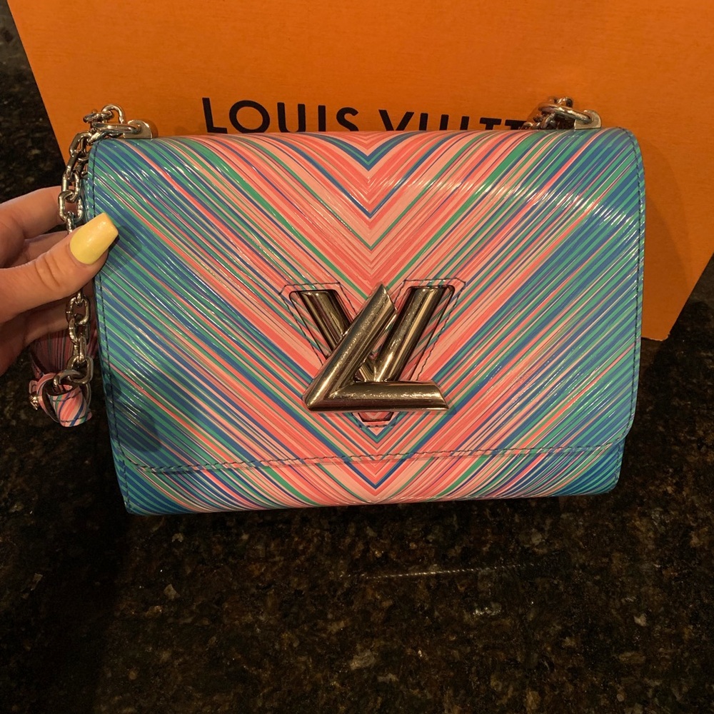 Limited Edition Louis Vuitton Twist MM - Picture 2 of 8